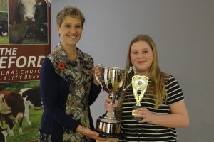 Beth Vincent MEAHBA Young Handler of the Year 2018